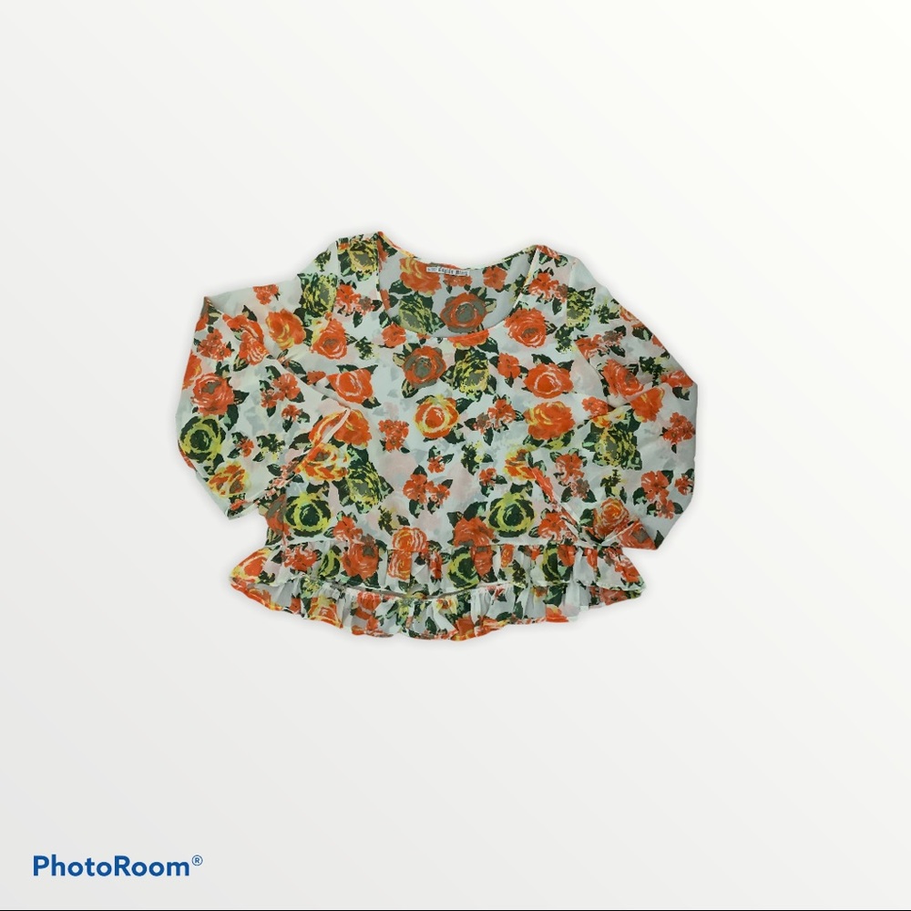 Like brand new women’s sheer/floral top size XL